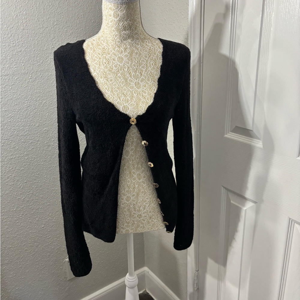 Black Long Sleeve V-Neck Flower Buttoned Front Women's Cardigan